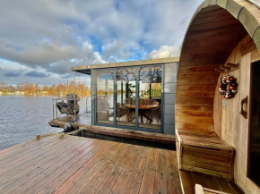 NEW - Little Asia - Stunning Boathouse on al lake Near Amsterdam with Sauna